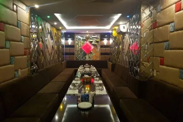호치민 산토끼 가라오케2